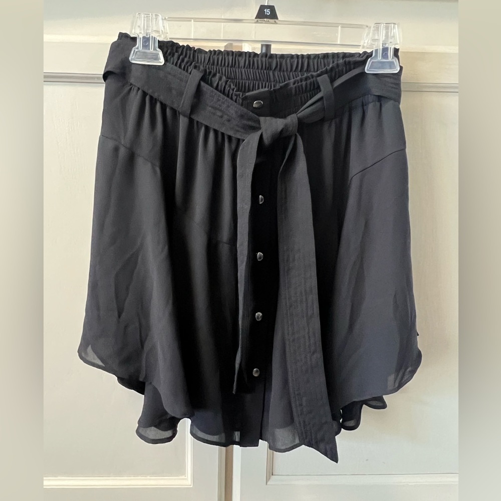 028 Belle & Sky Black Flutter Skirt